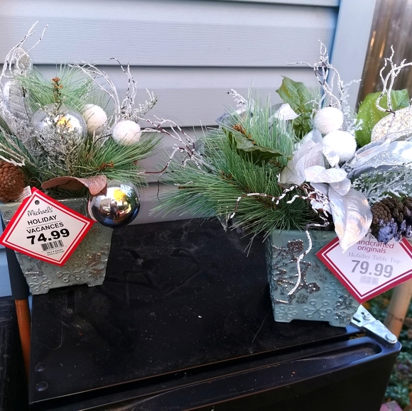 centrepieces - Picture 1 of 2